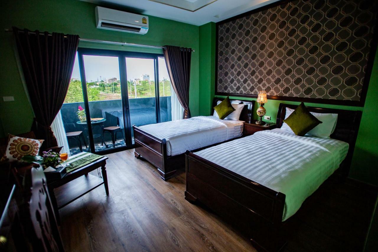 Chunlee Grand Korat Hotel Nakhonratchasima Екстериор снимка
