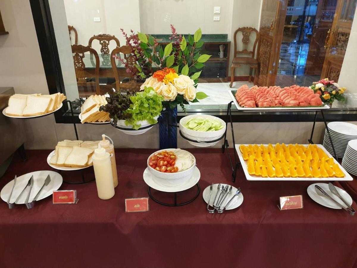 Chunlee Grand Korat Hotel Nakhonratchasima Екстериор снимка