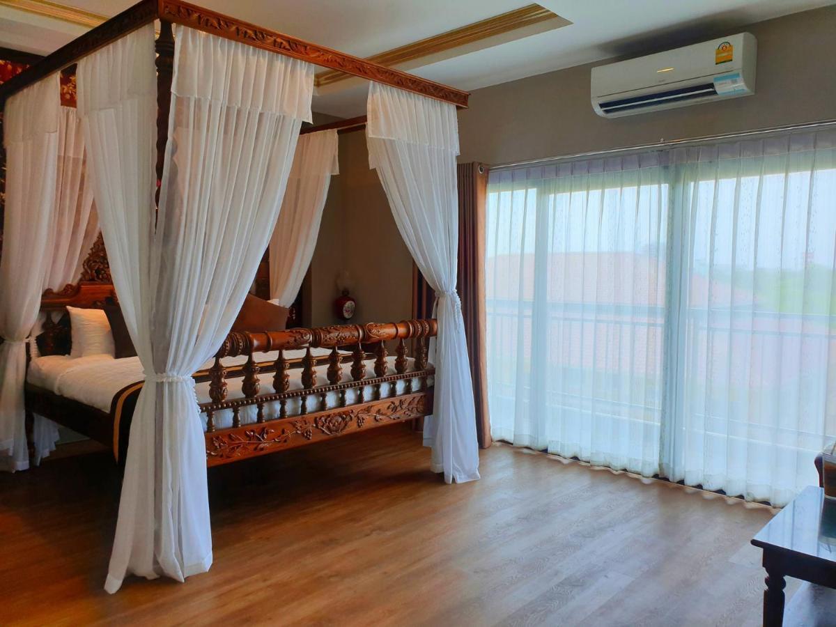 Chunlee Grand Korat Hotel Nakhonratchasima Екстериор снимка