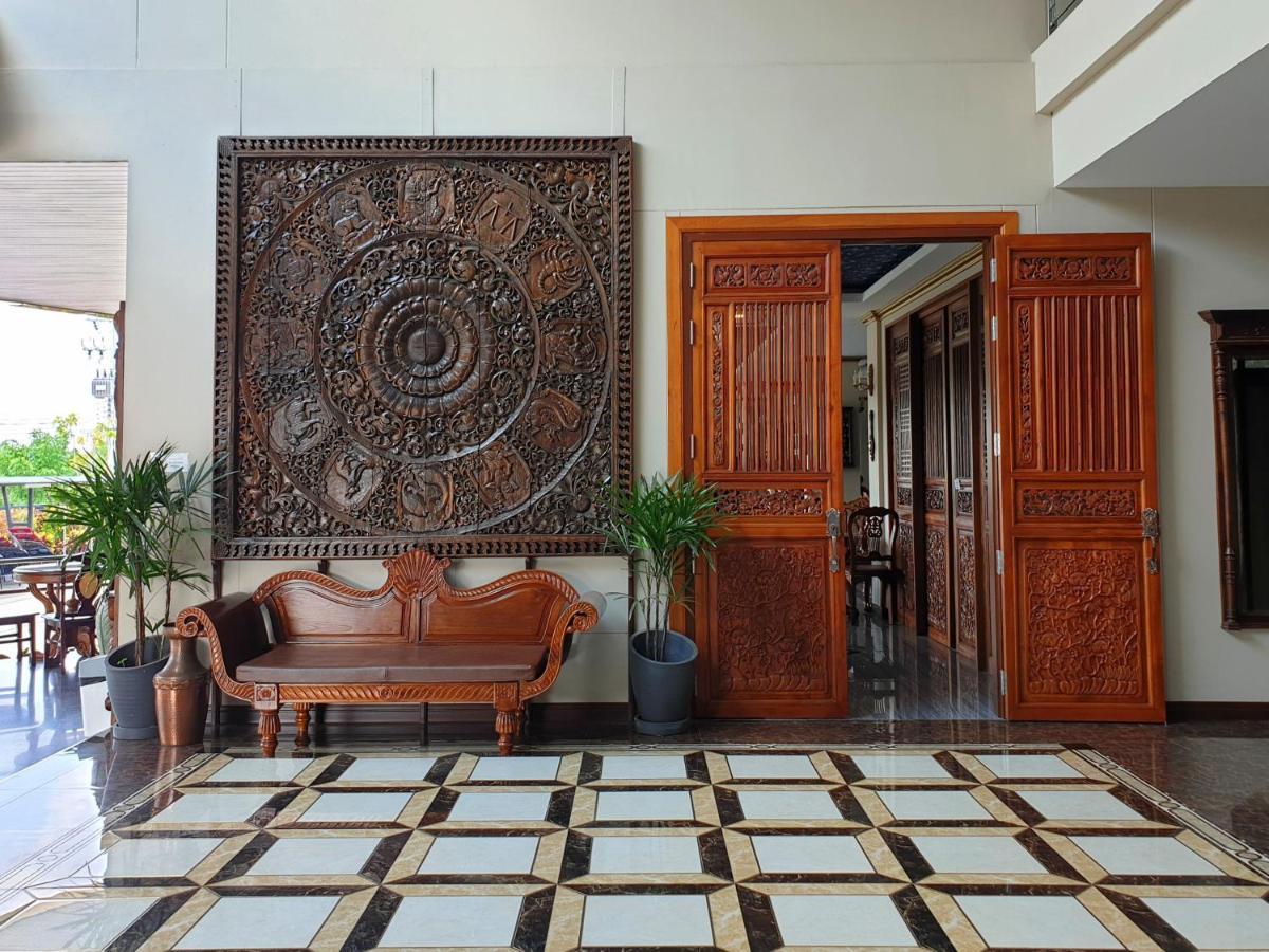 Chunlee Grand Korat Hotel Nakhonratchasima Екстериор снимка